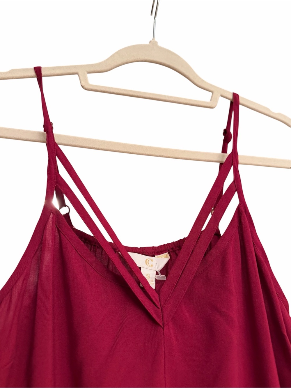 Women's Strappy Burgundy Romper NWOT - Picture 3 of 4